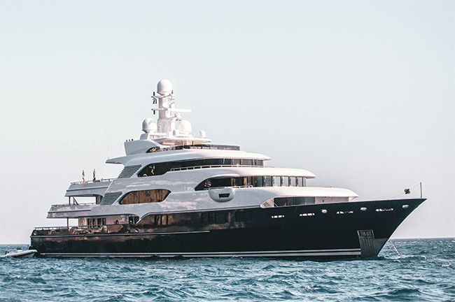 Private yacht charter in Greece